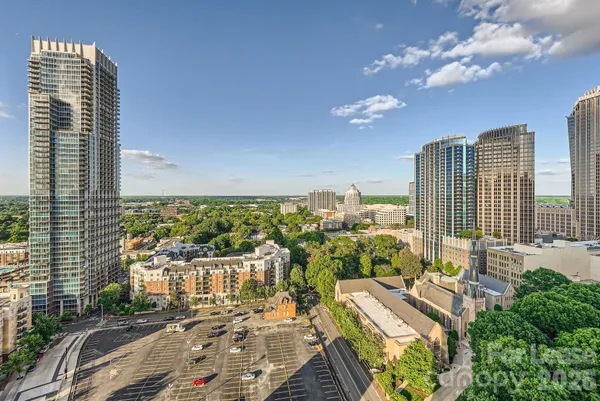 $2,250 | 333 West Trade Street, Unit 2002, Charlotte, NC 28202