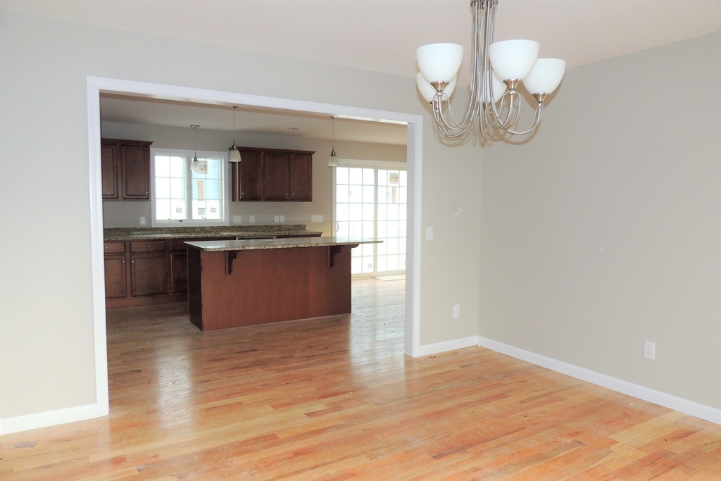 17 Silvia Street Springfield, MA 01104 - Photo 12 of 27 Gallery Image 12