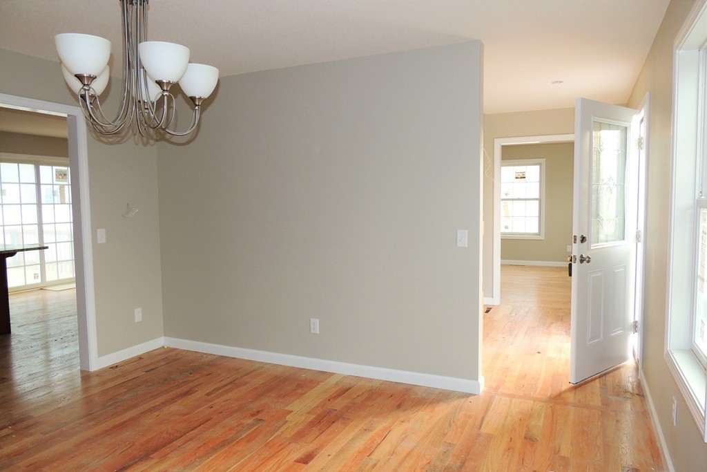 17 Silvia Street Springfield, MA 01104 - Photo 13 of 27 Gallery Image 13