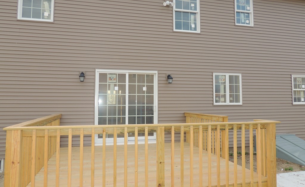 17 Silvia Street Springfield, MA 01104 - Photo 26 of 27 Gallery Image 26