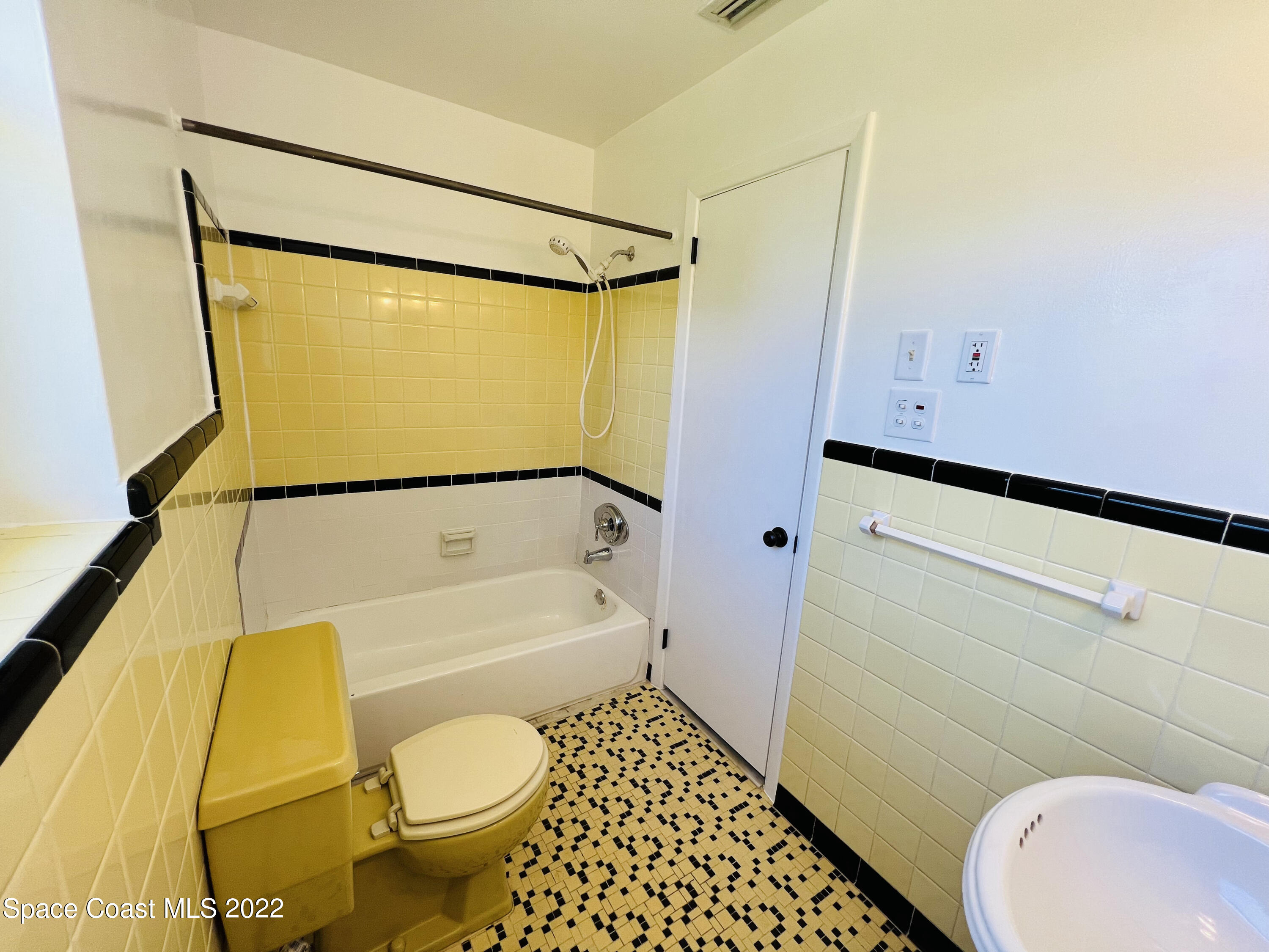 1207 Duke Way Cocoa, FL 32922 - Photo 28 of 37 a bathroom with a toilet and a shower