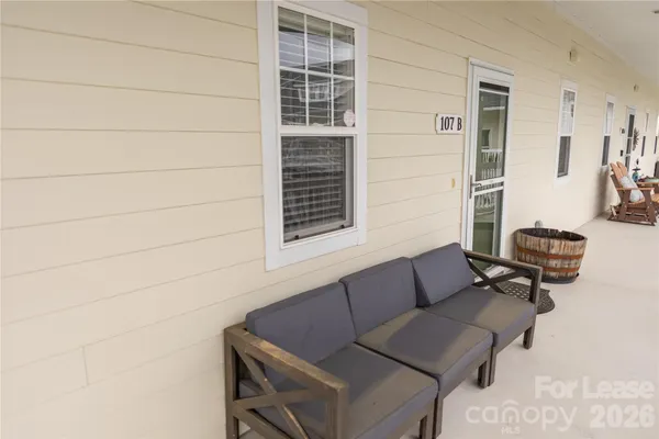 $2,195 | 107 White Street, Unit B, Morganton, NC 28655