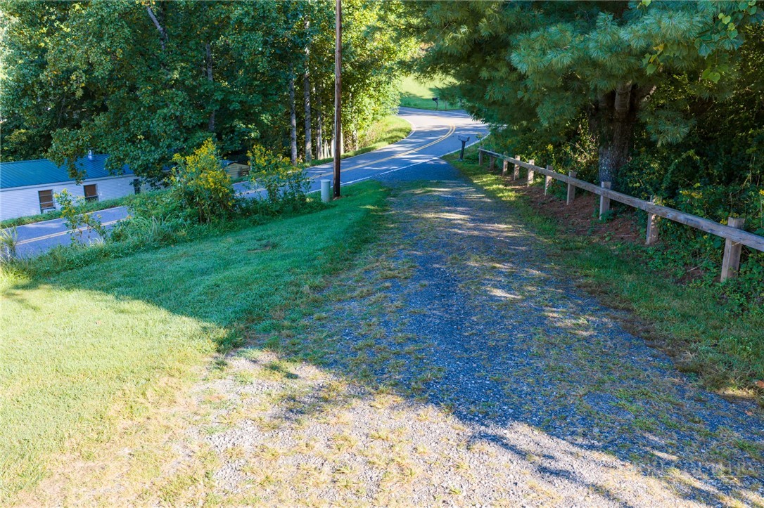 1981 Orchard Road Deep Gap, NC 28618 - Photo 34 of 34 Gallery Image 34