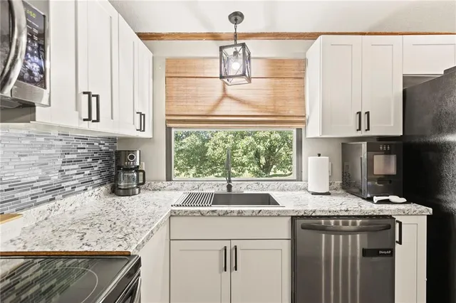 $430,000 | 14115 South Sam Moore Road, Lone Jack, MO 64070