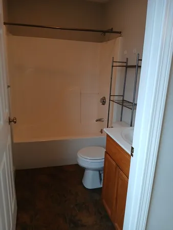 $1,200 | 215 Walnut Street, Unit 9, New Bedford, MA 02740