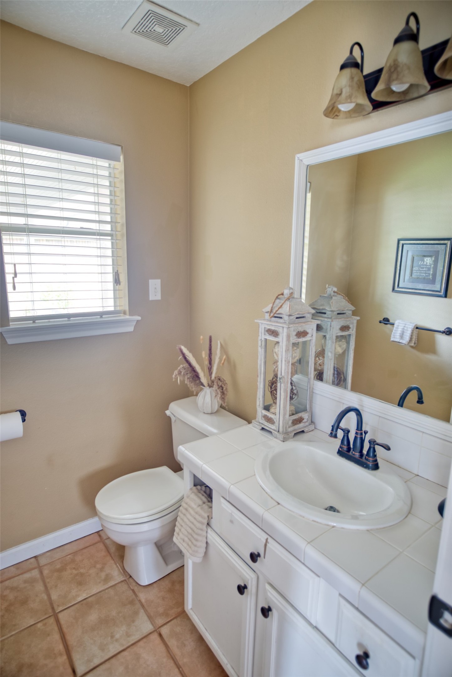 608 Prairie Lane Angleton, TX 77515 - Photo 15 of 30