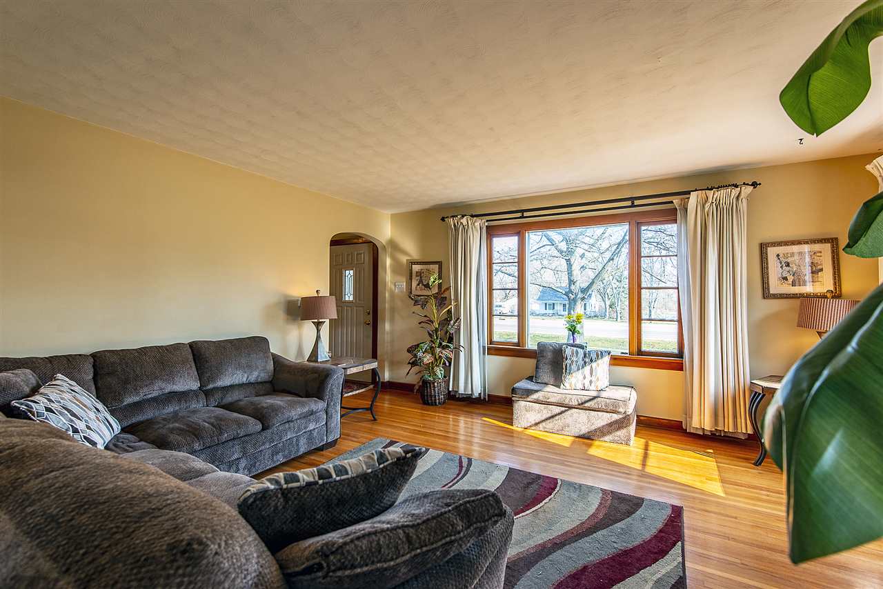 4448 Stellhorn Road Fort Wayne, IN 46815 - Photo 3 of 27 Gallery Image 3