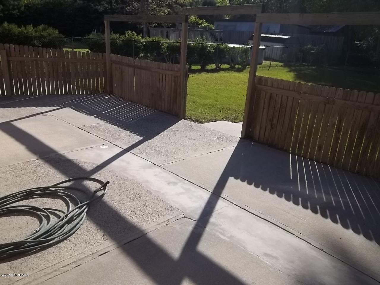 306 Lake Road Havelock, NC 28532 - Photo 13 of 14 Enclosed Back Patio