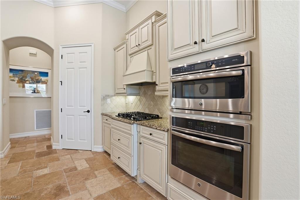 3266 Runaway Lane Naples, FL 34114 - Photo 11 of 40