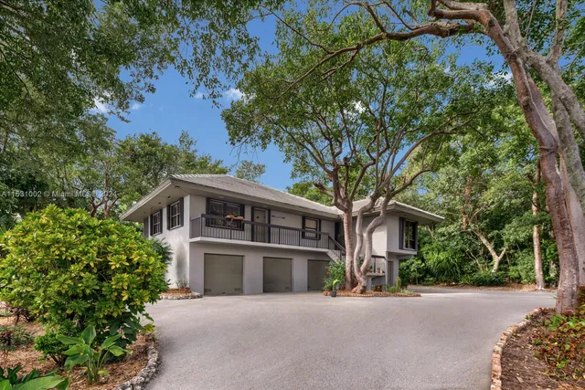 $75,000,000 | 10 Cannon Point, Key Largo, FL 33037