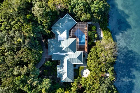$75,000,000 | 10 Cannon Point, Key Largo, FL 33037