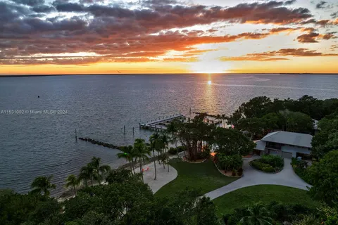 $75,000,000 | 10 Cannon Point, Key Largo, FL 33037