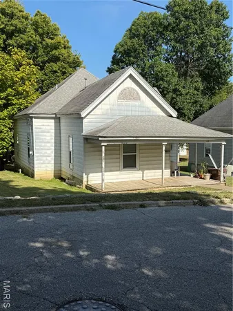 $90,900 | 410 North 5th Street, Elsberry, MO 63343