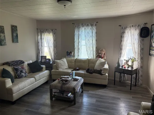 $90,900 | 410 North 5th Street, Elsberry, MO 63343