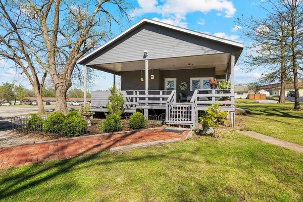 $197,500 | 802 Heylman Street, Fort Scott, KS 66701