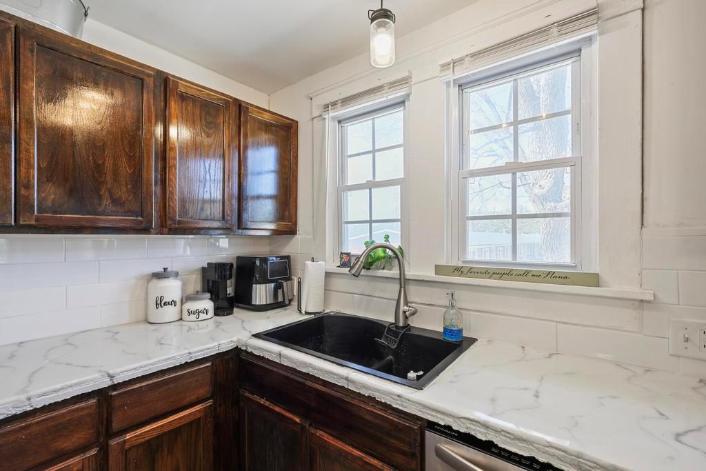 802 Heylman Street Fort Scott, KS 66701 - Photo 10 of 31