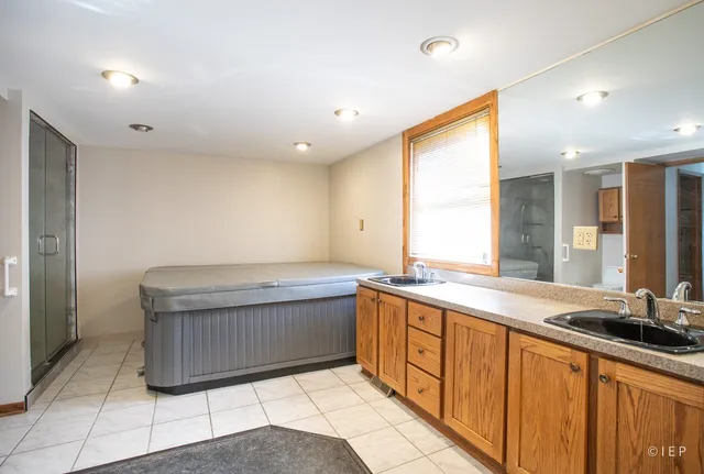 $195,000 | 1133 Royal St George Drive, Unit 105, Naperville, IL 60563