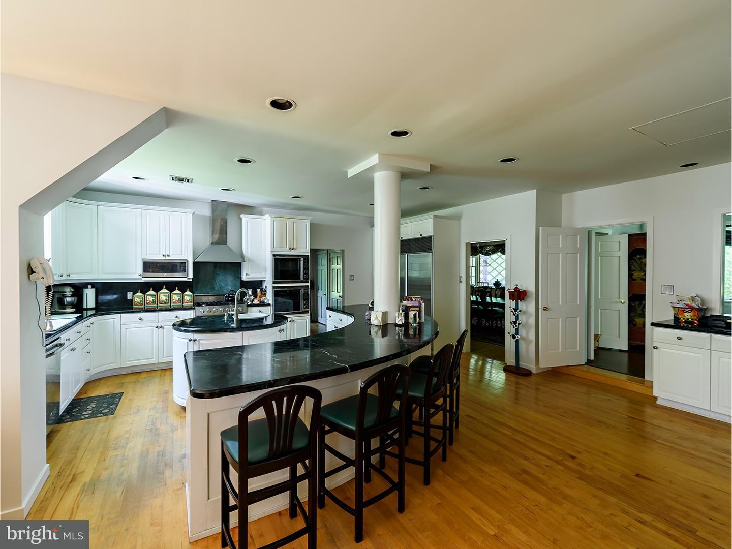 1437 Huntingdon Road Abington, PA 19001 - Photo 10 of 25 Kitchen