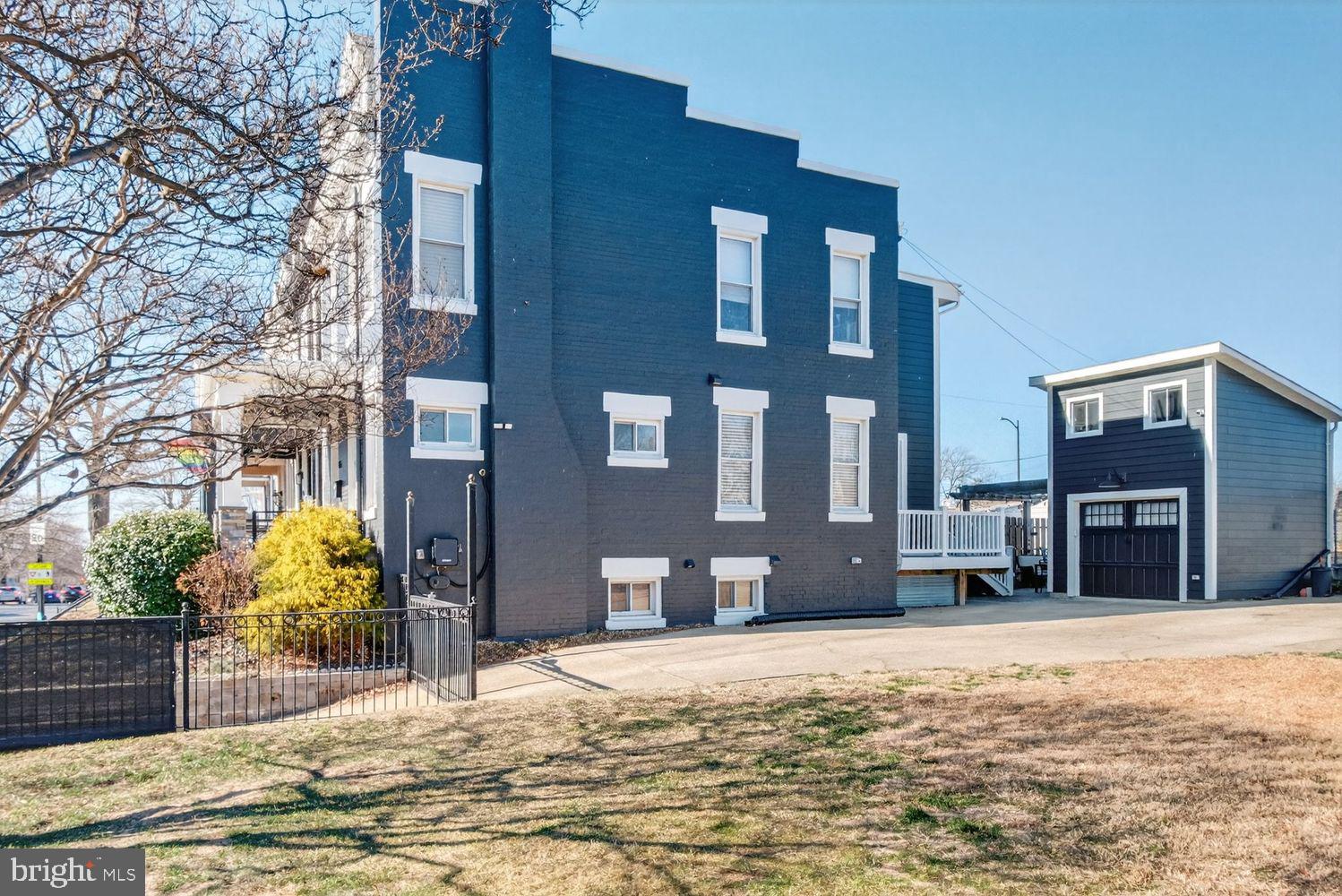 136 Rhode Island Avenue Northeast Washington, DC 20002 - Photo 3 of 37