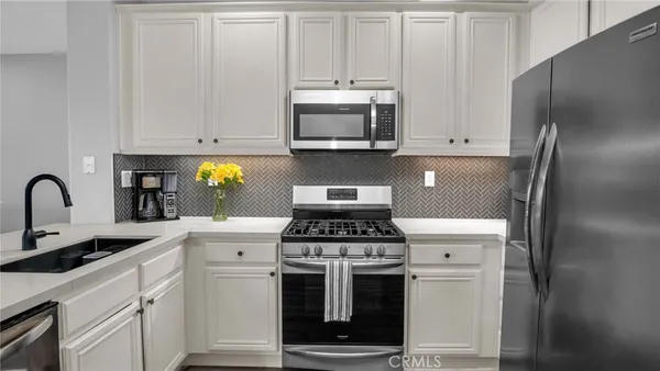 $425,000 | 28394 Socorro Street, Unit 130, Murrieta, CA 92563