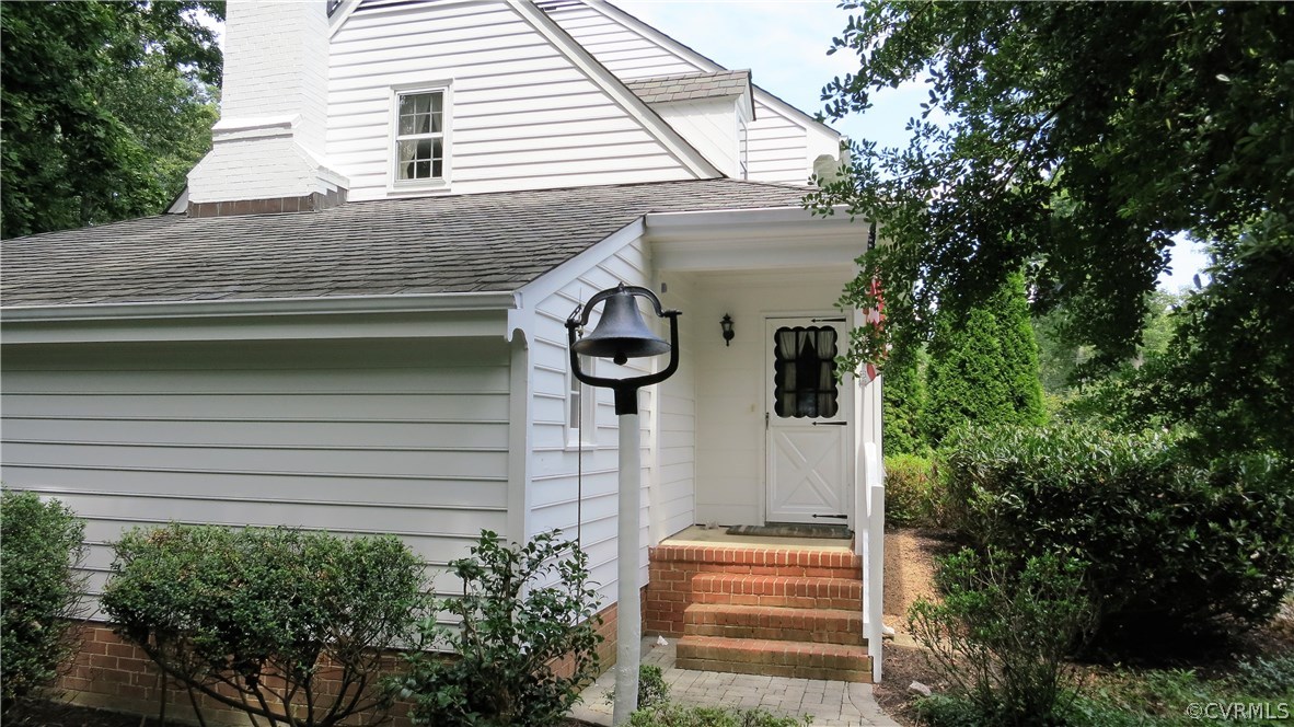 2420 Wadebridge Road Midlothian, VA 23113 - Photo 3 of 50 a view of a house with a tree