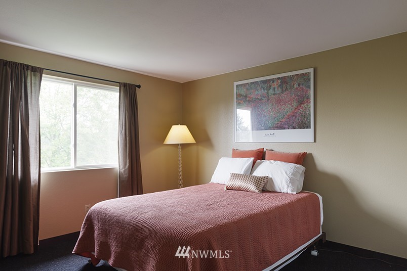 14048 Southeast 158th Street Renton, WA 98058 - Photo 11 of 14 Gallery Image 11