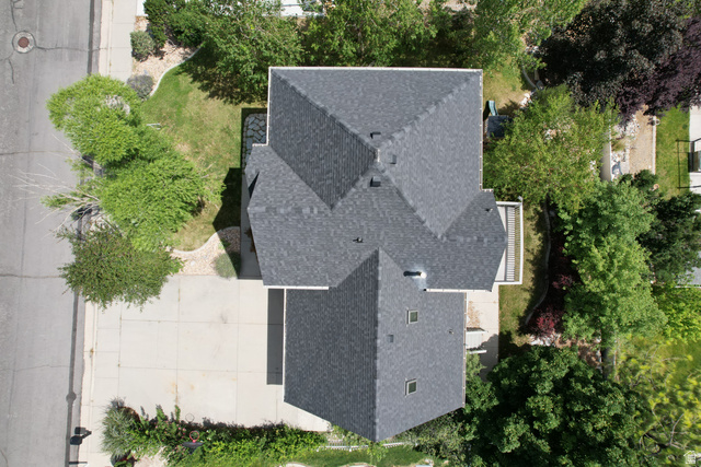 1083 North 700 East Springville, UT 84663 - Photo 52 of 54 View of roof and yard