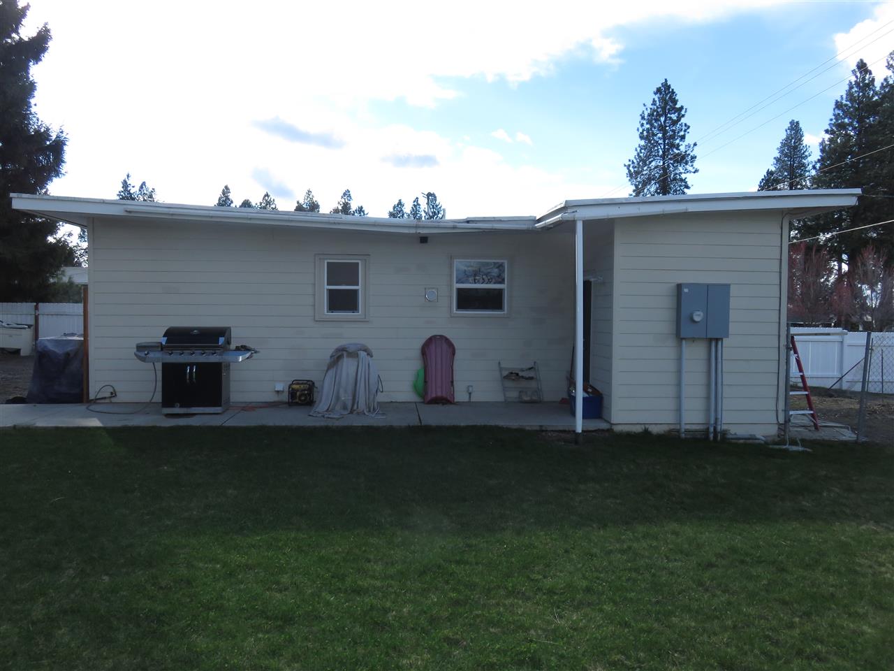 1605 South Morrow Road Spokane Valley, WA 99216 - Photo 3 of 20