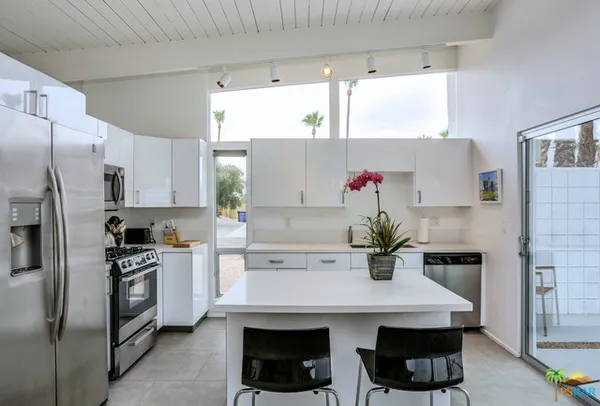 $7,560 | 688 East Spencer Drive, Palm Springs, CA 92262