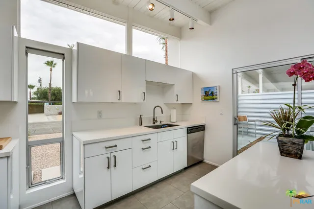 $7,560 | 688 East Spencer Drive, Palm Springs, CA 92262