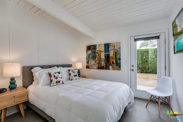 $7,560 | 688 East Spencer Drive, Palm Springs, CA 92262