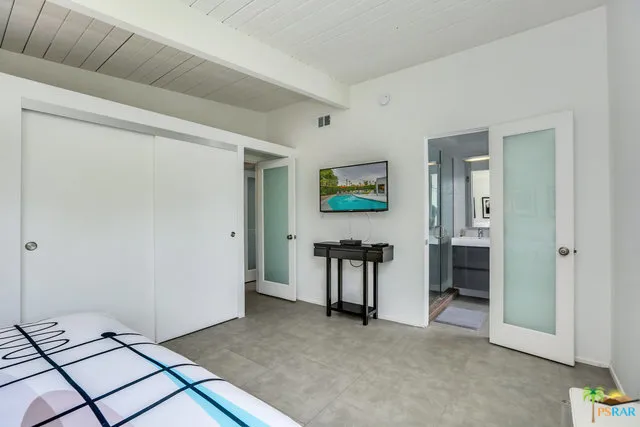 $7,560 | 688 East Spencer Drive, Palm Springs, CA 92262