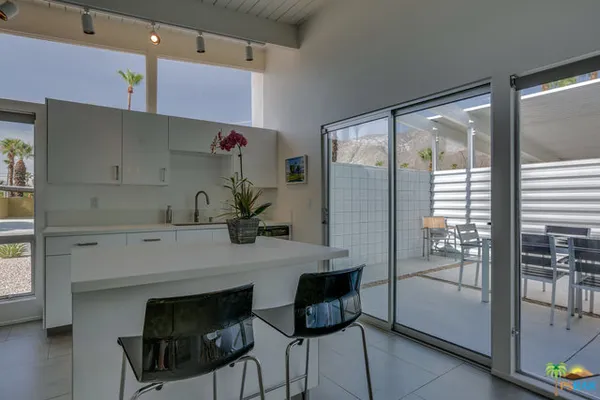 $7,560 | 688 East Spencer Drive, Palm Springs, CA 92262