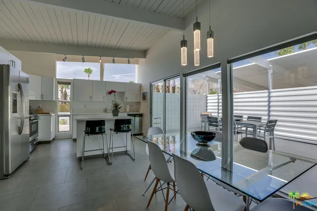 $7,560 | 688 East Spencer Drive, Palm Springs, CA 92262