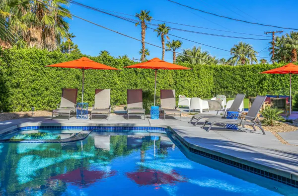 $7,560 | 688 East Spencer Drive, Palm Springs, CA 92262