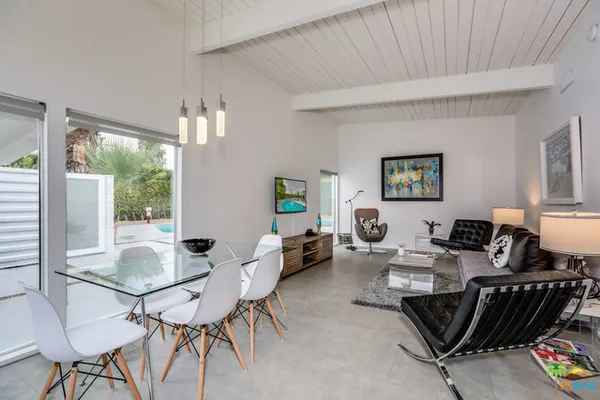 $7,560 | 688 East Spencer Drive, Palm Springs, CA 92262