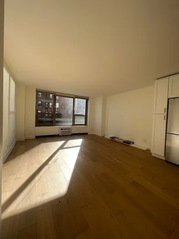 $2,300 | 1550 North Lake Shore Drive, Unit 2F, Chicago, IL 60610