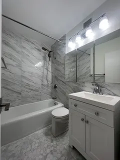 $2,300 | 1550 North Lake Shore Drive, Unit 2F, Chicago, IL 60610