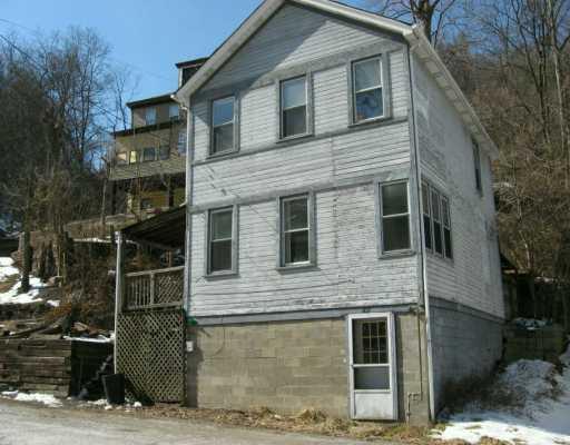 22 Coles Row McKees Rocks, PA 15136 - Photo 1 of 4 Exterior Front.