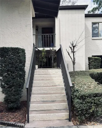 $220,000 | 700 Starkey Road, Unit 821, Largo, FL 33771