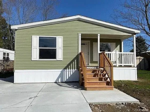 $105,000 | 6421 Breezeway Drive, Brighton, MI 48114
