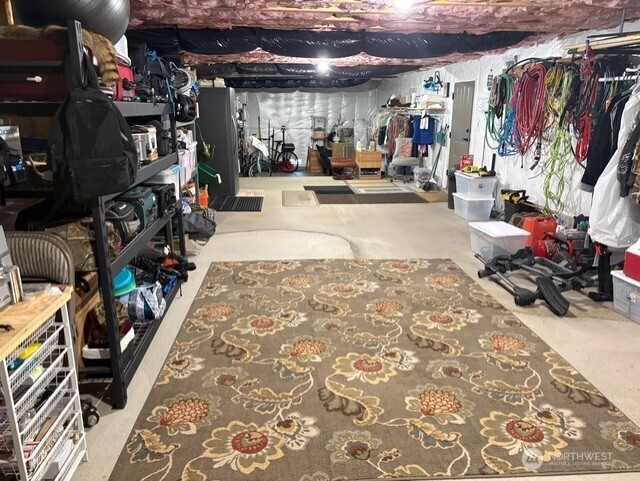 4062 Knowles Road Wenatchee, WA 98801 - Photo 20 of 20 a view of a storage room with bicycles