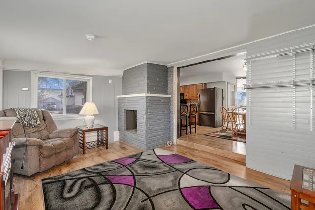 $299,900 | 502 West 7th Street, Lockport, IL 60441