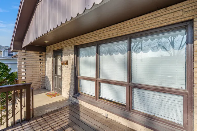 $299,900 | 502 West 7th Street, Lockport, IL 60441