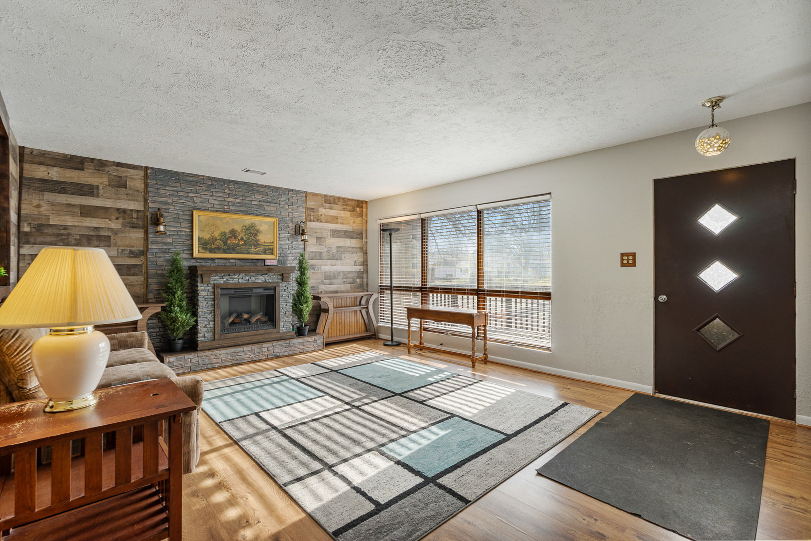 502 West 7th Street Lockport, IL 60441 - Photo 3 of 35