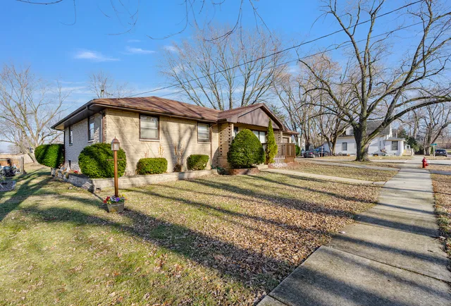 $299,900 | 502 West 7th Street, Lockport, IL 60441