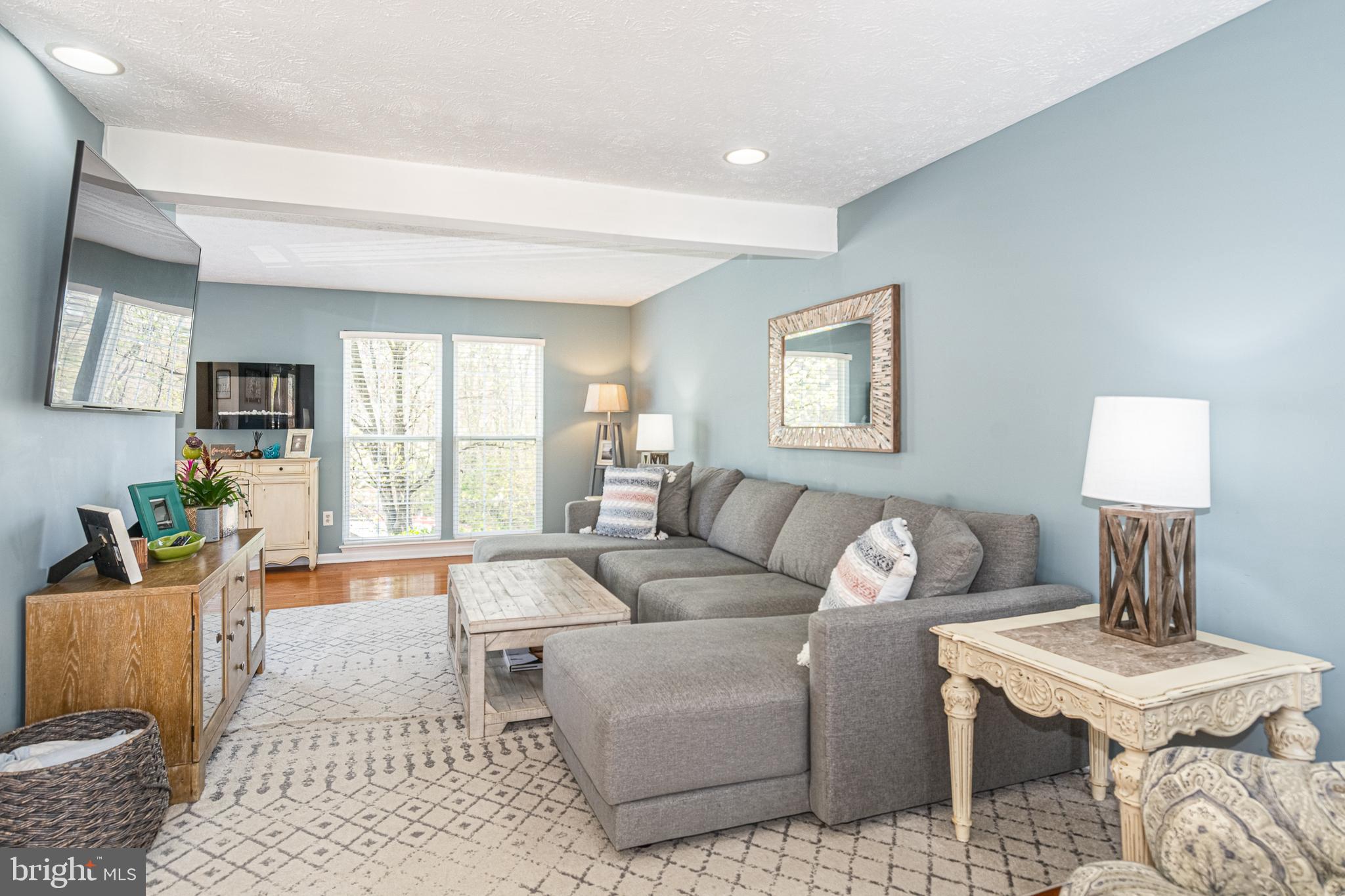 1433 Bretton View Road Annapolis, MD 21409 - Photo 2 of 40 Tons of Natural Light