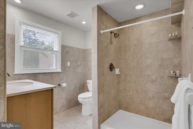 $515,000 | 2115 Coventry Drive, Wilmington, DE 19810