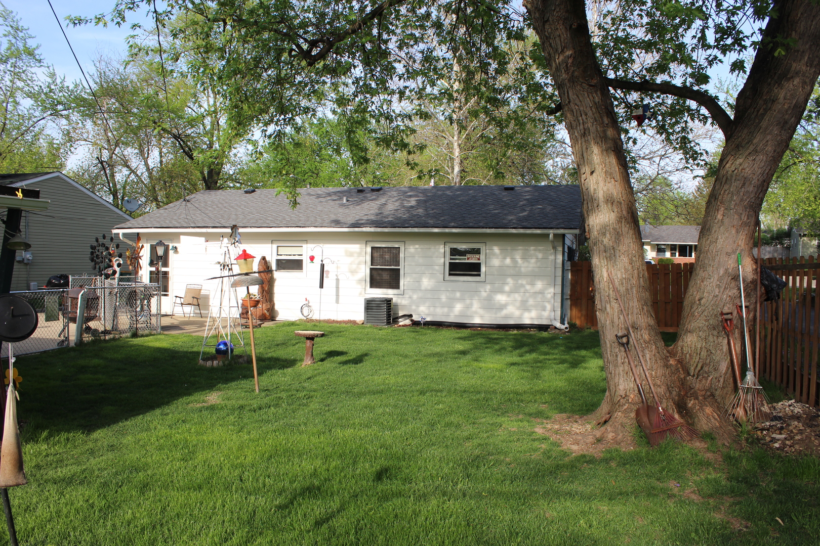 313 Stuart Road Lockport, IL 60441 - Photo 2 of 10