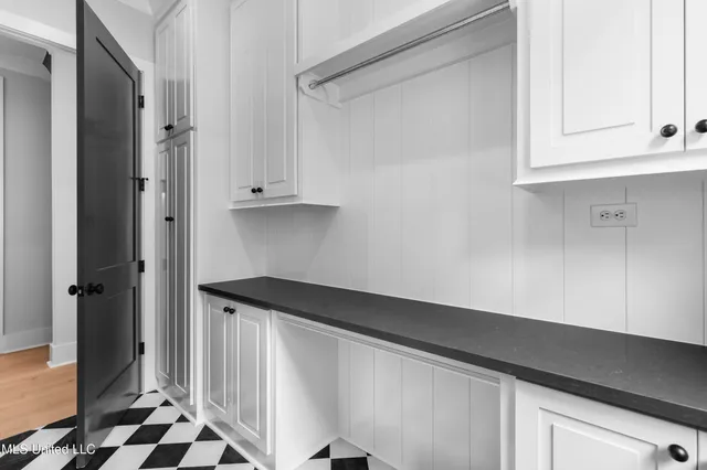 $888,500 | 231 Oakside Trail, Madison, MS 39110